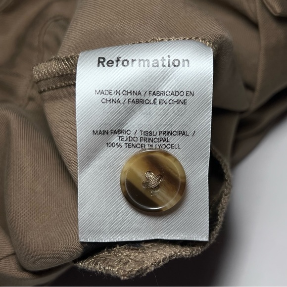 Reformation Mason Pant in Mushroom - Picture 5 of 6